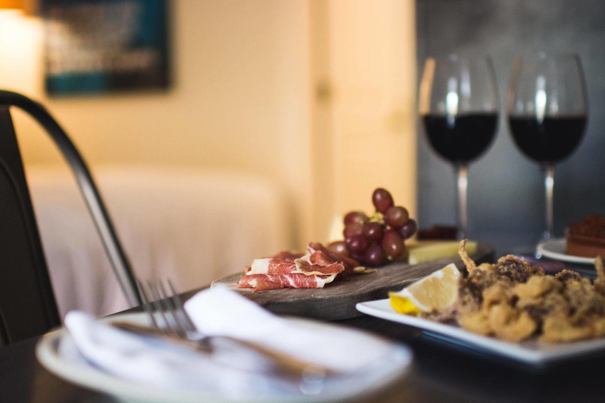 Hotel Hi-Ho - Contactless Check-In Fairfield Bagian luar foto